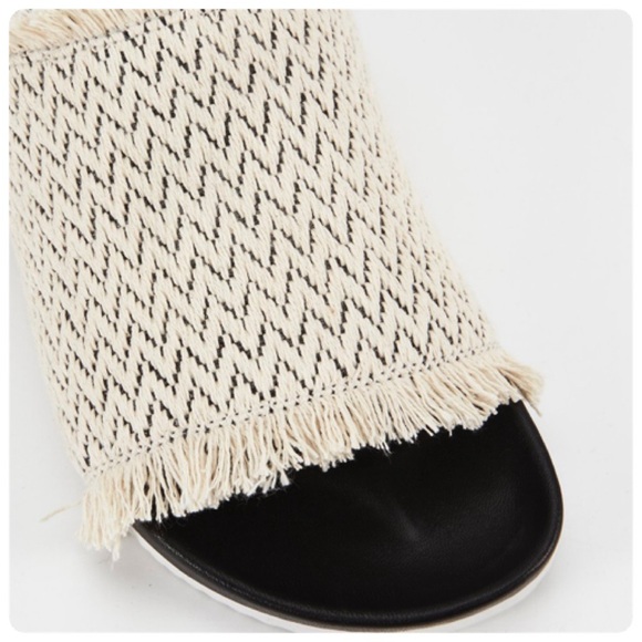 MODE SANDSTORM SLIDE SIZE 37 NWT - Picture 3 of 11